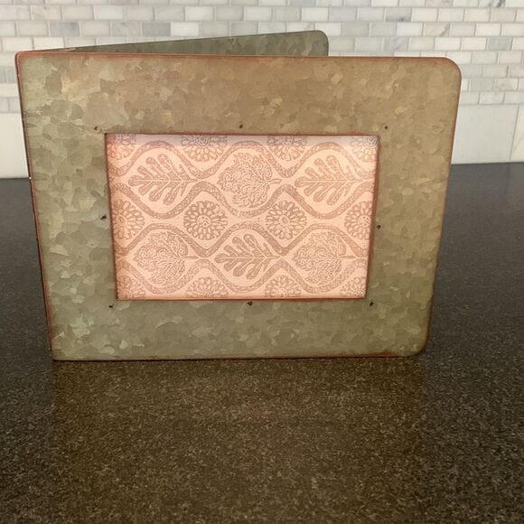 Rustic Galvanized Metal 4x6 Double Photo Frame – Industrial Farmhouse Tabletop D - Picture 5 of 7